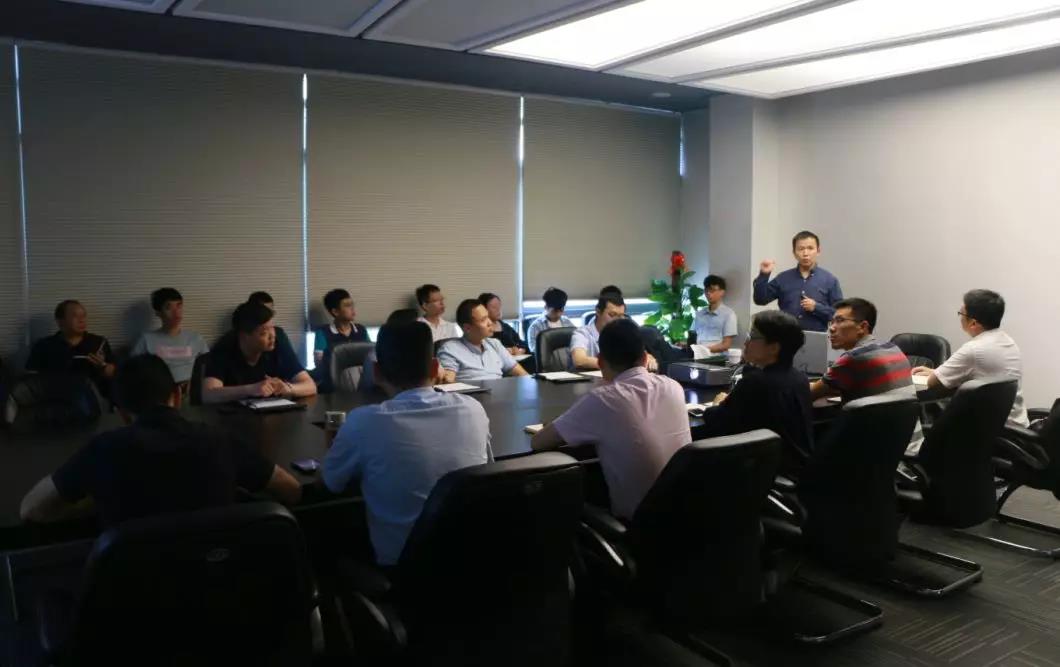 同济大学建设治理与房地产系主任王广斌教授莅临1277星际电子指导、交流